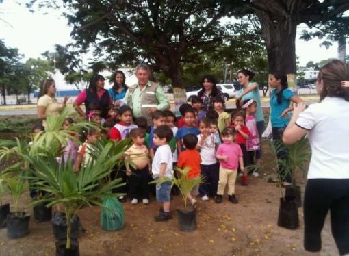 La única salida a los problemas ambientales en el mundo está en los colegios