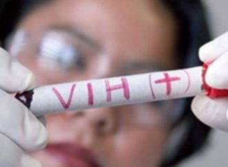 El sistema de salud en el Perú. por los prejuicios de los funcionarios y la presunción de la corrupción cuesta sangre, sudor, y lagrimas en el diagnóstico del  VIH, Y tuberculosis